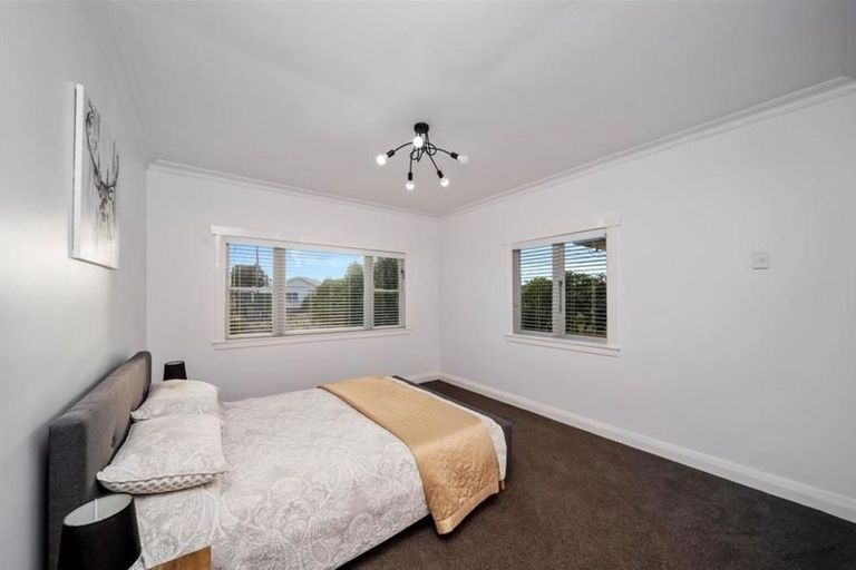 Photo of property in 18 Albion Street, Hawera, 4610