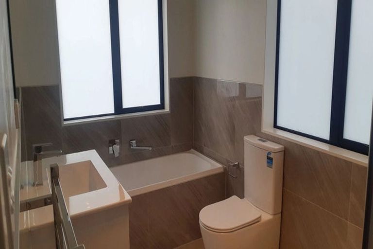 Photo of property in 30a Beaumonts Way, Manurewa, Auckland, 2102