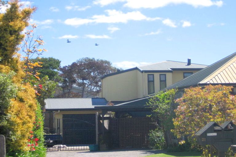 Photo of property in 1/21 Aubrey Crescent, Rainbow Point, Taupo, 3330