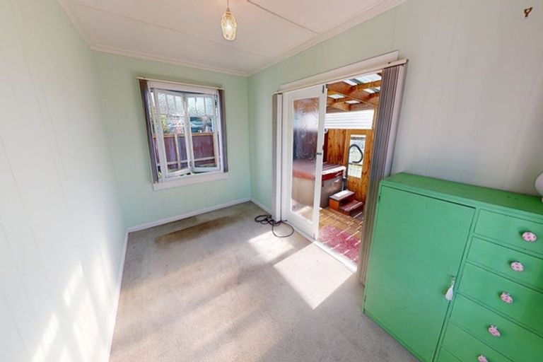 Photo of property in 14 Hunia Street, Marton, 4710