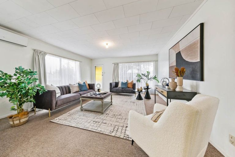 Photo of property in 2/36 Blacklock Avenue, Henderson, Auckland, 0612