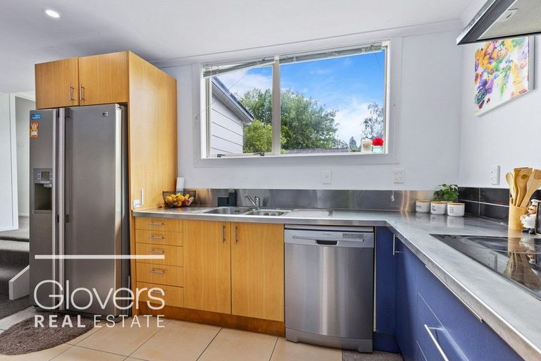 Photo of property in 2/30 Ranui Station Road, Ranui, Auckland, 0612
