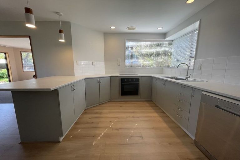 Photo of property in 2/61a Condell Avenue, Papanui, Christchurch, 8053