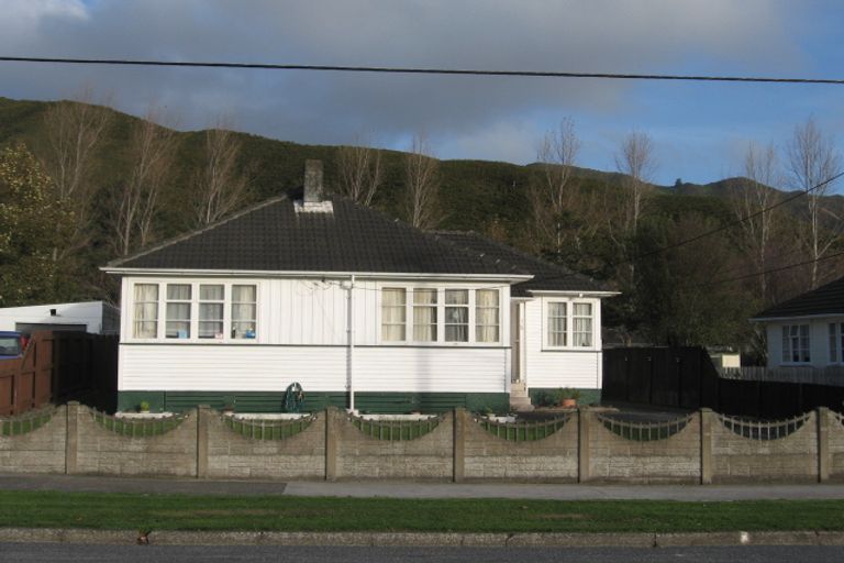 Photo of property in 56 Strand Crescent, Naenae, Lower Hutt, 5011