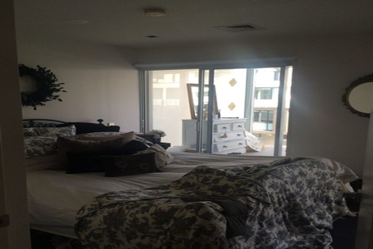 Photo of property in Stratis Apartments At Lighter Quay, 310/83 Halsey Street, Auckland Central, Auckland, 1010