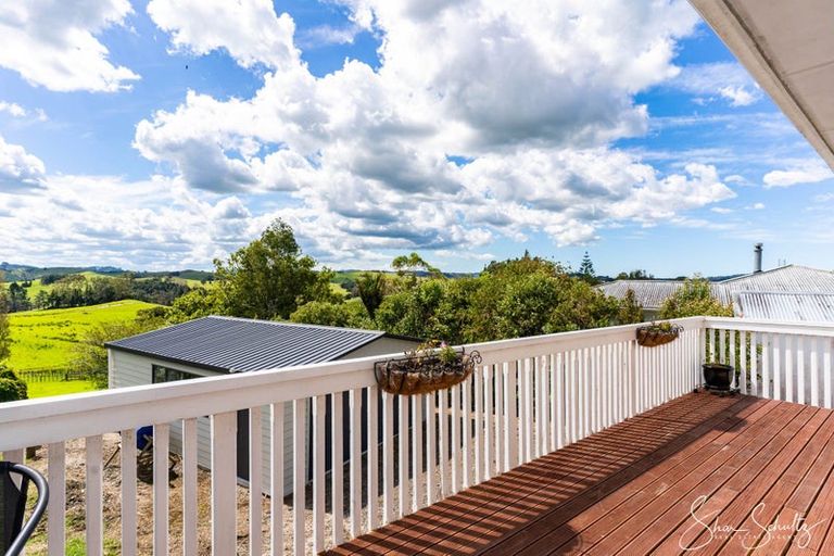 Photo of property in 46 Gorge Road, Maungaturoto, 0520