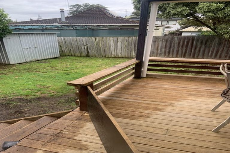 Photo of property in 1/15 Gloaming Place, Conifer Grove, Takanini, 2112