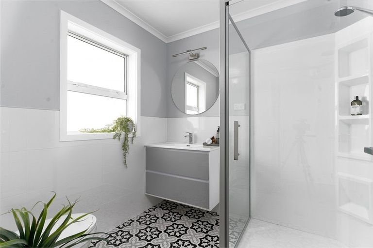 Photo of property in 3 Takahe Drive, Carterton, 5713