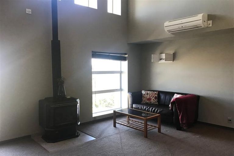 Photo of property in 7/2 Manor Place, Dunedin Central, Dunedin, 9016