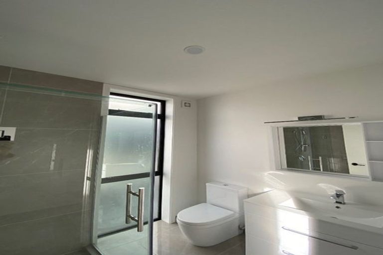 Photo of property in 40b Reeves Road, Pakuranga, Auckland, 2010