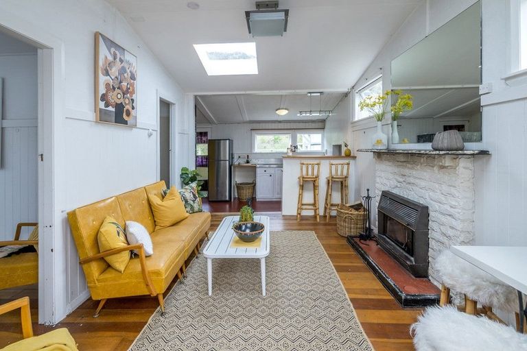 Photo of property in 74 Tilley Road, Paekakariki, 5034