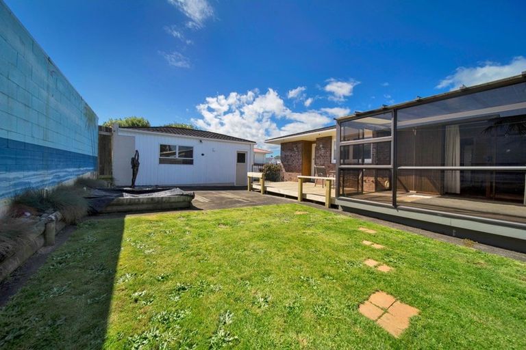 Photo of property in 7 Oleander Place, Bell Block, New Plymouth, 4312