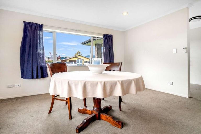 Photo of property in 39 Carroll Place, Owhata, Rotorua, 3010