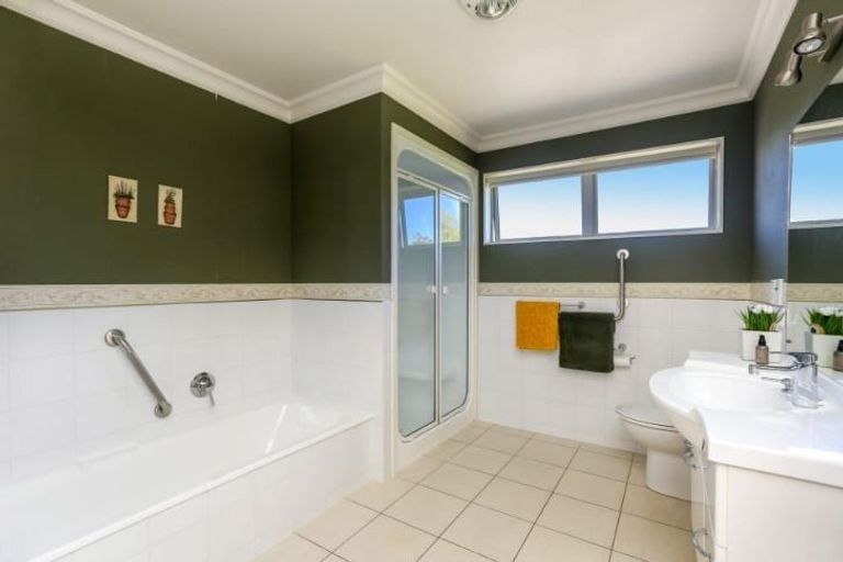 Photo of property in 233b Carrington Street, Vogeltown, New Plymouth, 4310