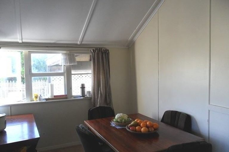 Photo of property in 31 Dickson Crescent, Hornby, Christchurch, 8042