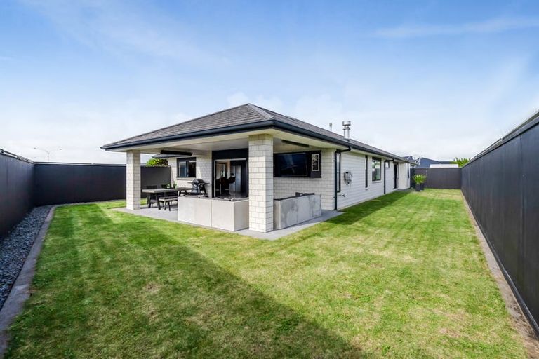 Photo of property in 65 Links Drive, Waiwhakaiho, New Plymouth, 4312