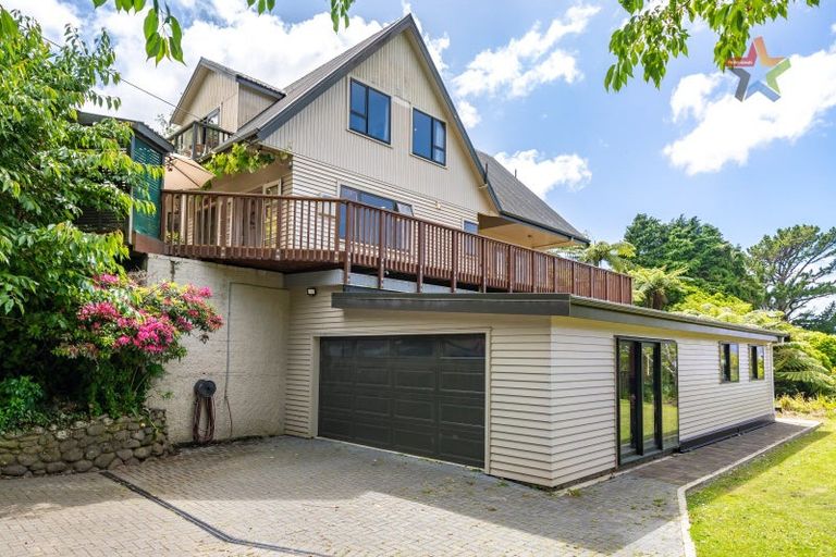 Photo of property in 168 Miromiro Road, Normandale, Lower Hutt, 5010