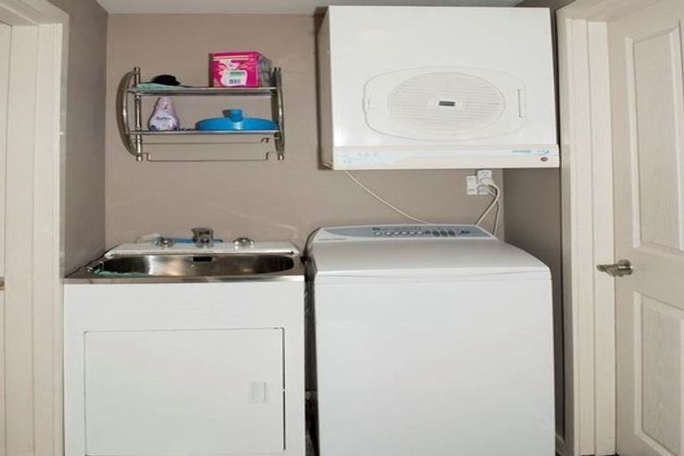 Photo of property in 37 Walter Street, The Glen, Dunedin, 9011