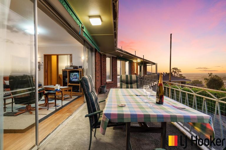 Photo of property in 7 Gibbs Crescent, Red Hill, Papakura, 2110