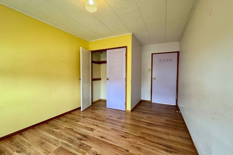 Photo of property in 49 Rosewarne Crescent, Glendene, Auckland, 0602