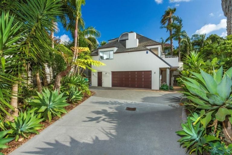 Photo of property in 7a Valley Road, Browns Bay, Auckland, 0630