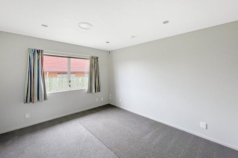 Photo of property in 3 Fuller Close, Levin, 5510