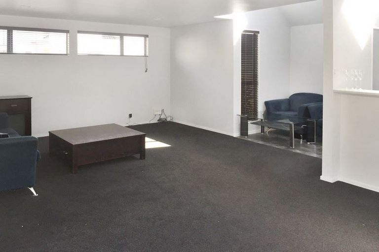Photo of property in 2/106 Elizabeth Street, Riccarton, Christchurch, 8041