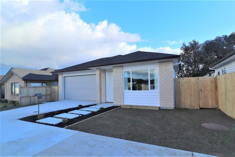 Photo of property in 11 Taepu Road, Pukekohe, 2120