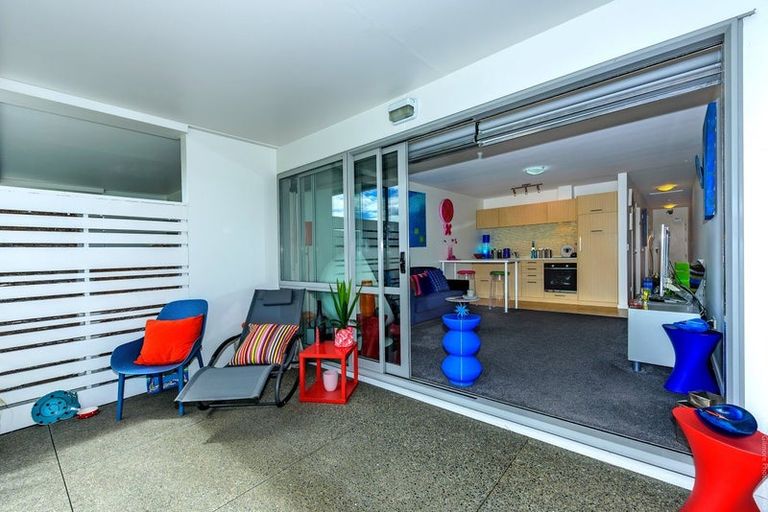 Photo of property in 2/180 Peterborough Street, Christchurch Central, Christchurch, 8013