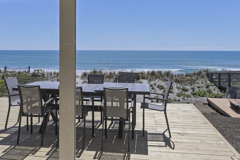 Photo of property in 393 Pukehina Parade, Pukehina, Te Puke, 3189