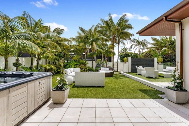 Photo of property in 18a Tiri Road, Milford, Auckland, 0620