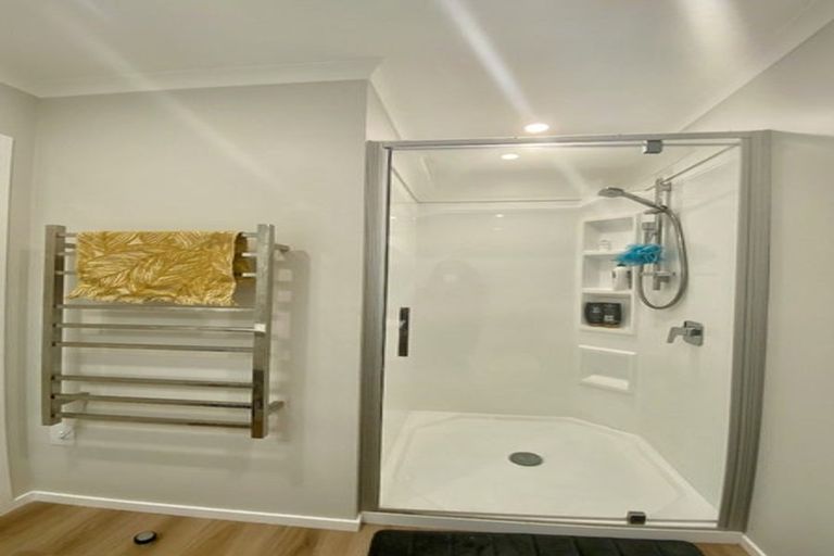 Photo of property in 6 Gloaming Lane, Wallaceville, Upper Hutt, 5018