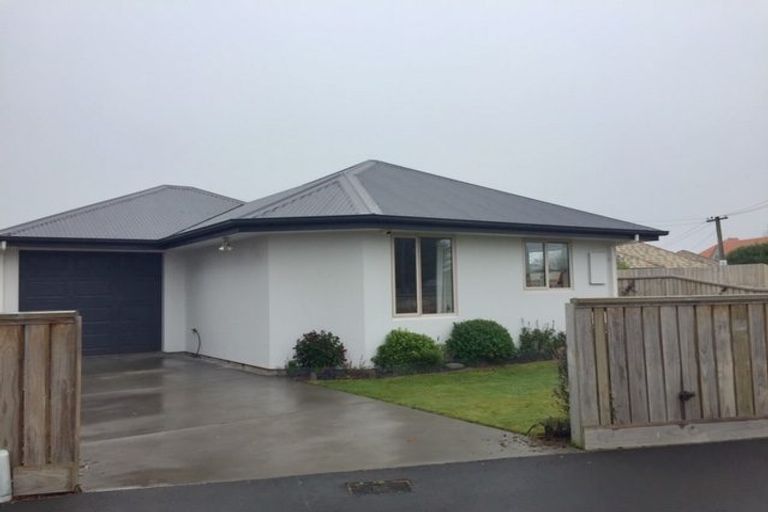 Photo of property in 73 Wattle Drive, New Brighton, Christchurch, 8083