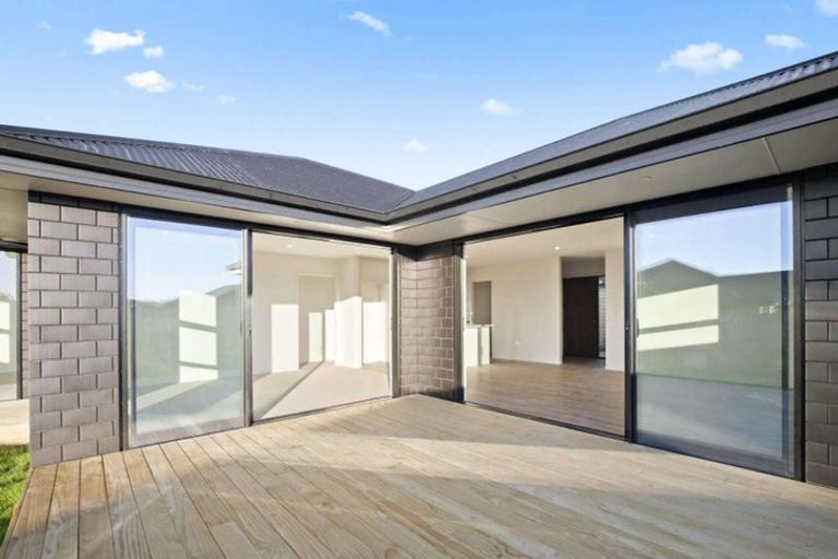 Photo of property in 9 Booker Drive, Tuakau, 2121