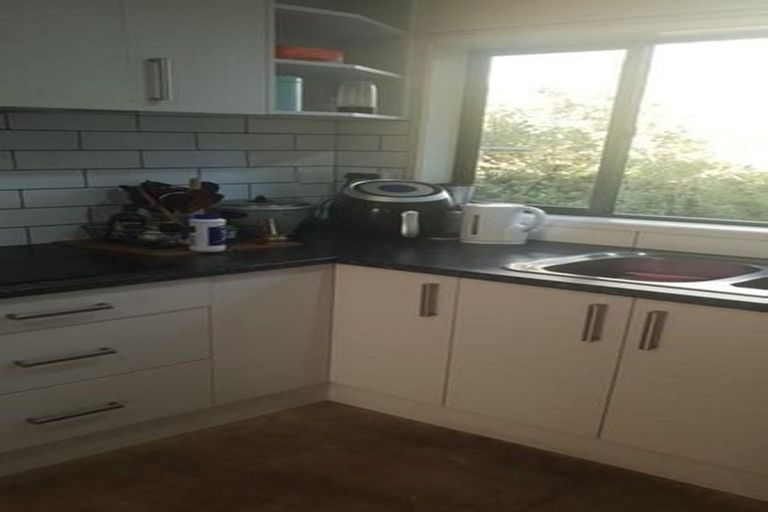 Photo of property in 17a Chesterton Terrace, Henderson, Auckland, 0612