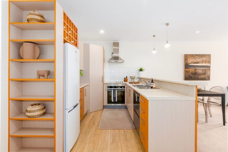 Photo of property in 15 Futuna Close, Karori, Wellington, 6012