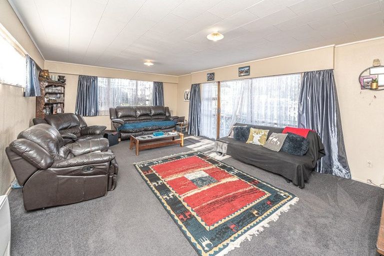 Photo of property in 32 Hood Street, Castlecliff, Whanganui, 4501