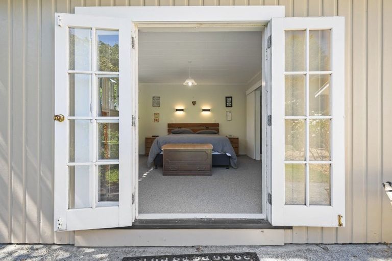 Photo of property in 2330 Kimbolton Road, Kiwitea, Feilding, 4777