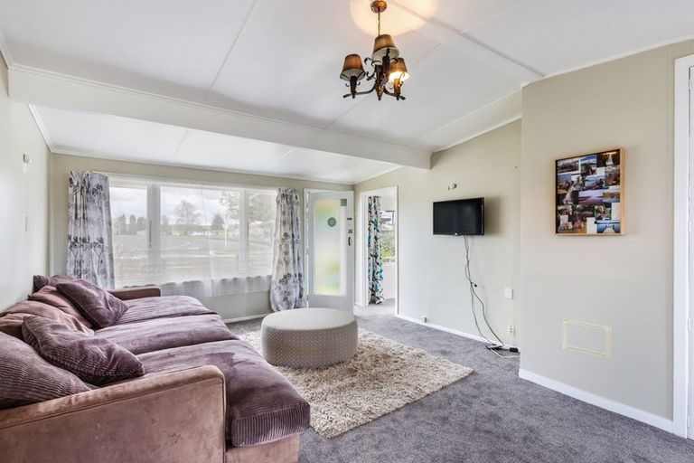 Photo of property in 52 Rangatira Drive, Mangakino, 3421