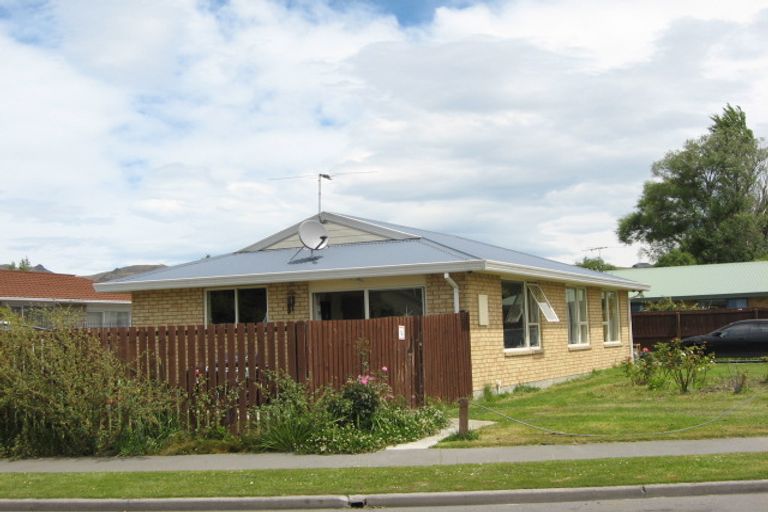 Photo of property in 32 Claymore Street, Woolston, Christchurch, 8062