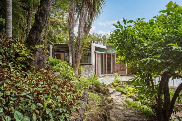 Photo of property in 178 Konini Road, Titirangi, Auckland, 0604