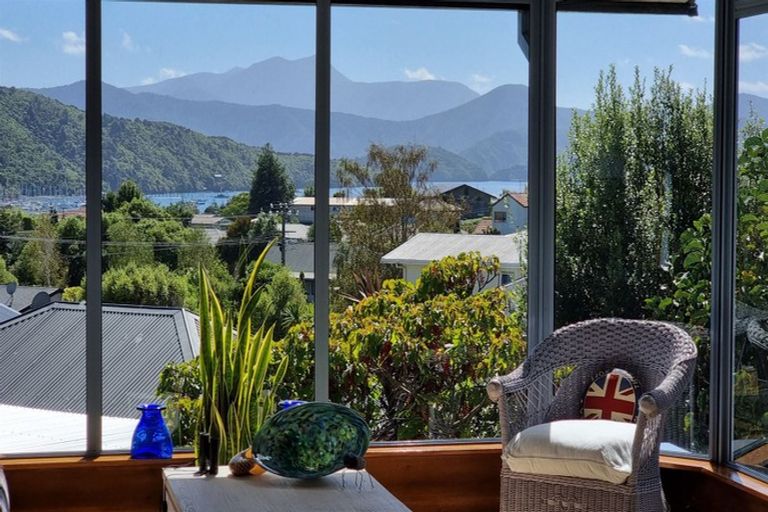 Photo of property in 4 Rimu Terrace, Waikawa, Picton, 7220