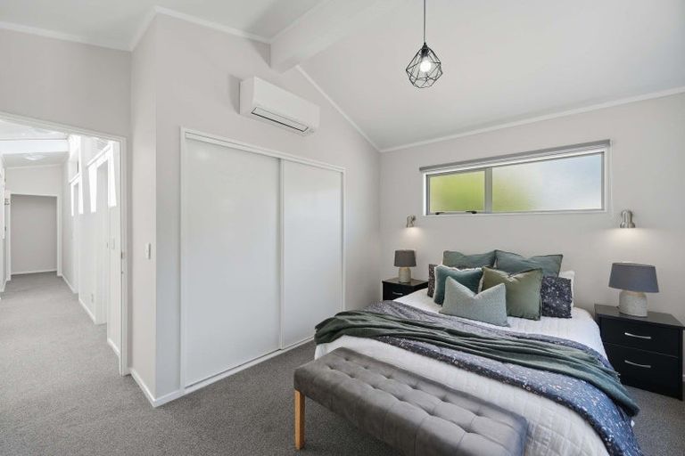 Photo of property in 90b Eskdale Road, Birkdale, Auckland, 0626