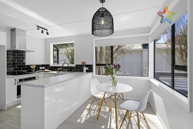 Photo of property in 40 Logie Street, Stokes Valley, Lower Hutt, 5019