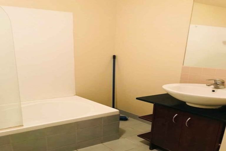 Photo of property in 6l/17 Crown Lynn Place, New Lynn, Auckland, 0600