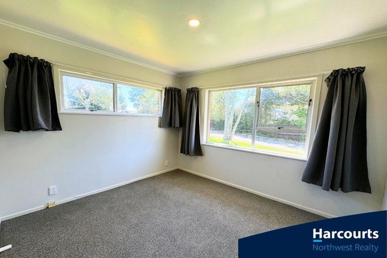 Photo of property in 1/48 View Road, Henderson, Auckland, 0612