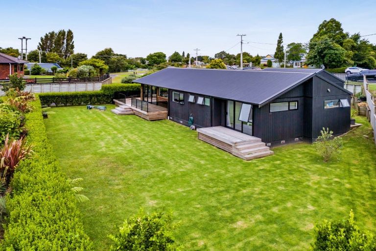 Photo of property in 14 Takiroa Street, Urenui, 4375