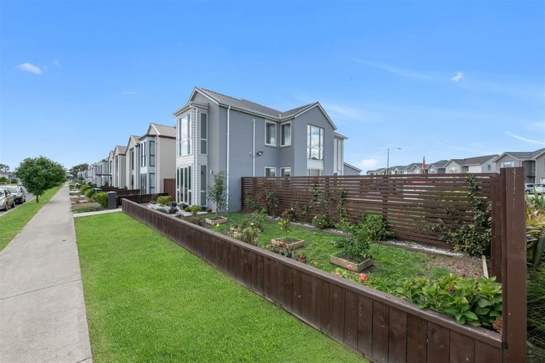 Photo of property in 50 Kauri Heart Avenue, Takanini, 2112