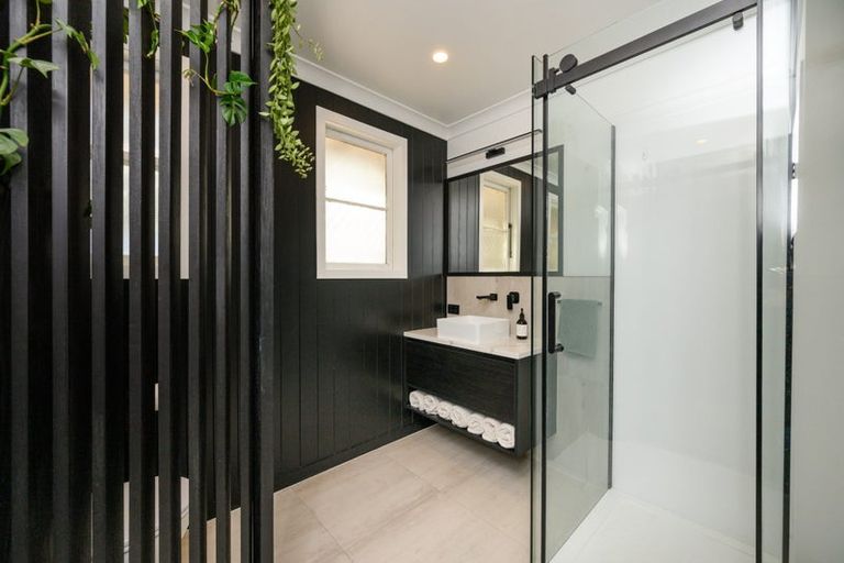 Photo of property in 33 Benmore Avenue, Cloverlea, Palmerston North, 4412