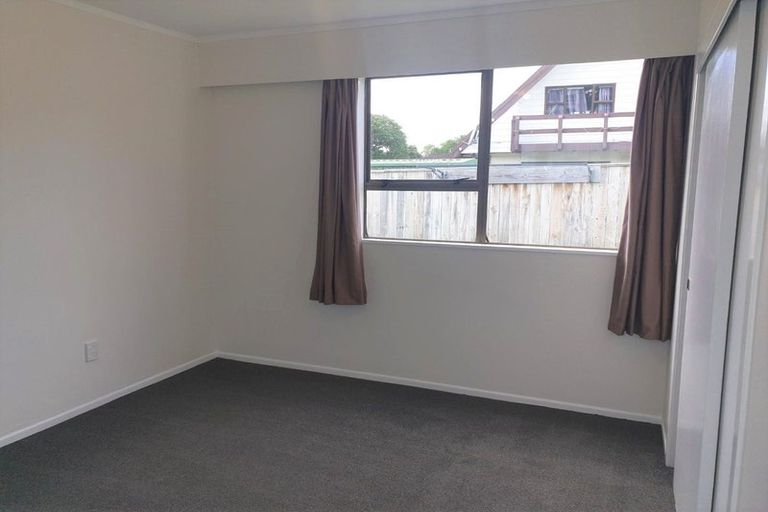 Photo of property in 87-87a Freyberg Street, Lyall Bay, Wellington, 6022